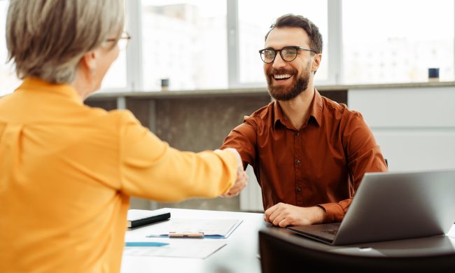Conselhos para enfrentar a sua primeira entrevista de emprego